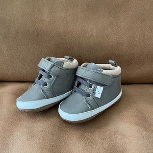 “Little Love Bug” Gray high top baby shoes